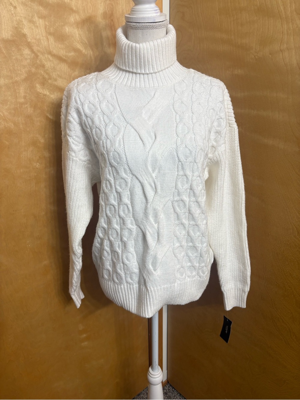 NWT Alfani White Calla Lily Turtleneck Long Sleeve Sweater Size PL **FLAWS**